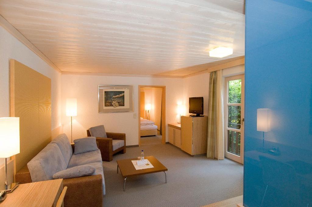Landhotel Groenenbach Бад-Грёненбах Номер фото