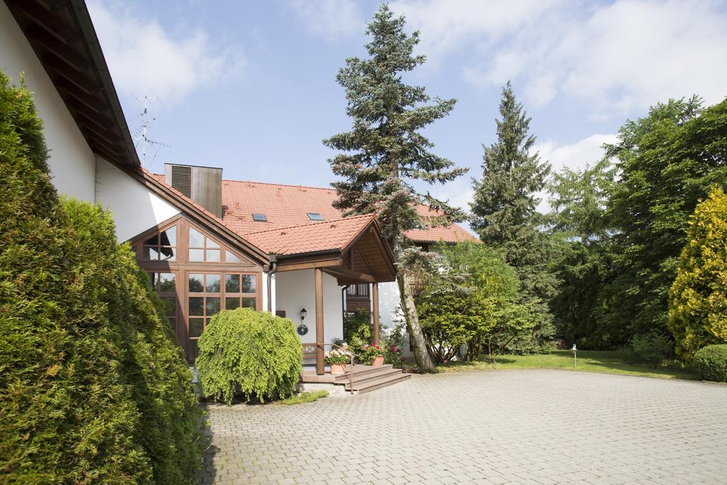 Landhotel Groenenbach Бад-Грёненбах Экстерьер фото