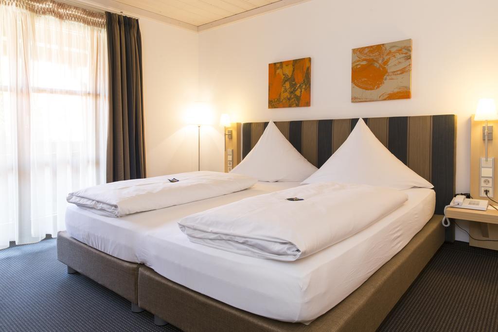 Landhotel Groenenbach Бад-Грёненбах Экстерьер фото