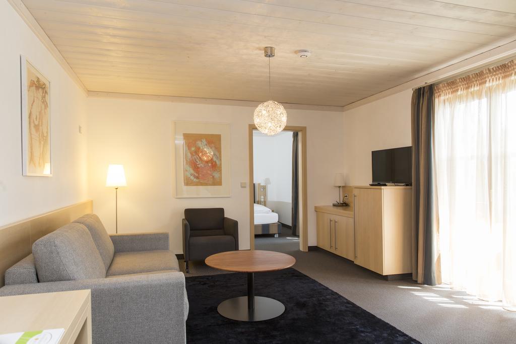Landhotel Groenenbach Бад-Грёненбах Экстерьер фото